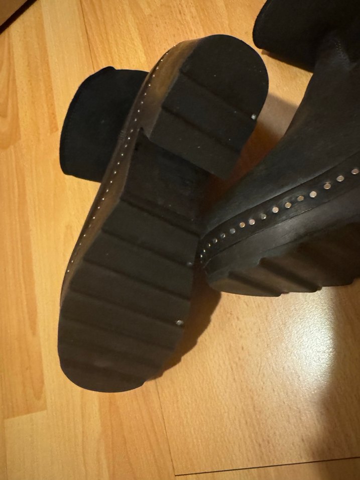 Siyah Süet Kadın Dolgu Topuk Bot - Görsel 4