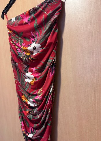 Kırmızı Çiçek Desenli İp Askılı Mini Bluz - Görsel 3