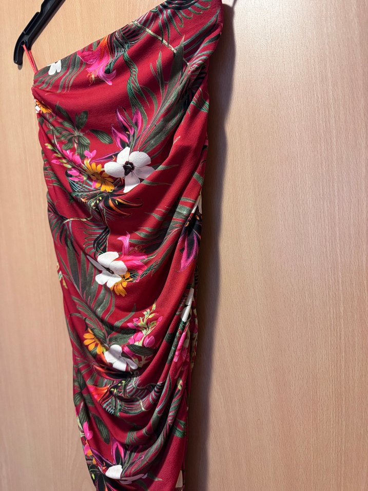 Kırmızı Çiçek Desenli İp Askılı Mini Bluz - Görsel 3