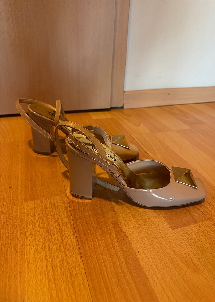 Ten rengi kalın topuk ayakkabı - Görsel 2