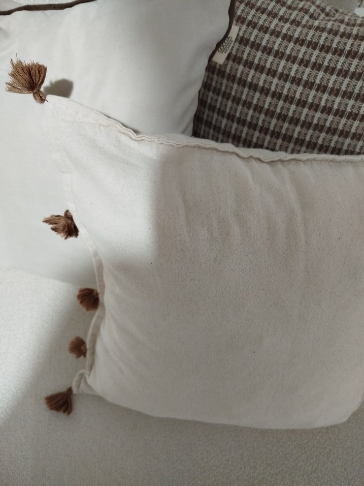 Bohem Tarzında İşlemeli Kahverengi Kırlent - Görsel 3