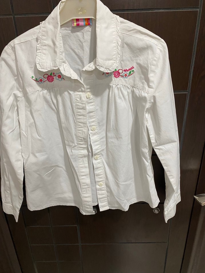 Nakışlı Beyaz Pamuklu Kız Gömlek - Görsel 3