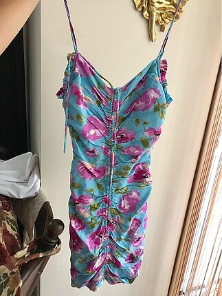 Zara Çiçek desenli pileli askılı elbise