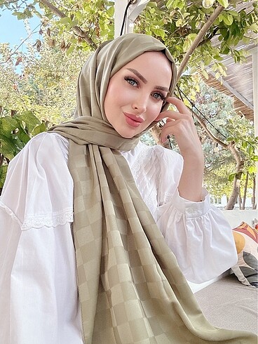Dama desen jakarlı şal