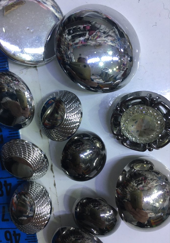 Gri Parlak Düğme - Görsel 2