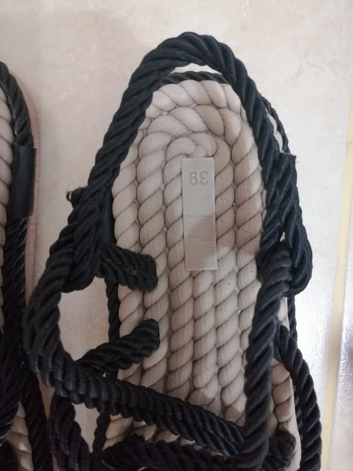 Kadın Siyah Bağcıklı Minimalist Sandalet - Görsel 3