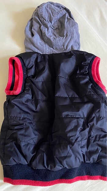 Çift taraflı B&G marka bebek yelek - Görsel 5