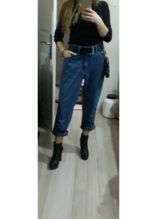 Mom Jean tarzında pantolon