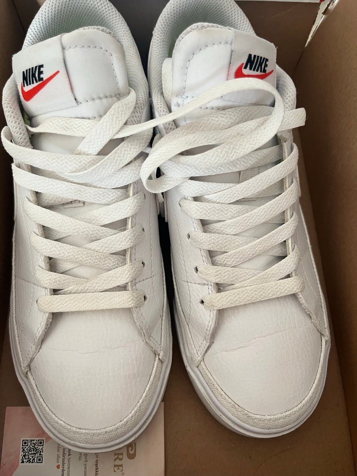 Nike Beyaz Kadın Spor Ayakkabı Velcro - Görsel 4