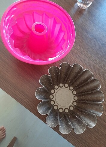 Pembe silikon ve granit kalip 2sinin fiyatidir