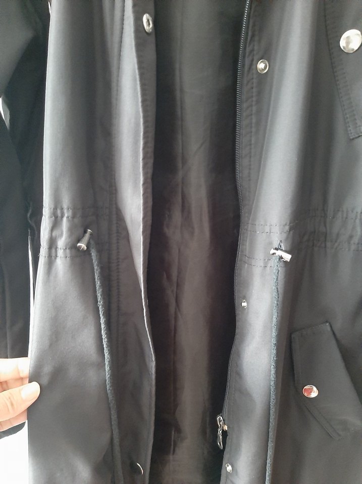 Uzun Siyah Kadın Yağmurluk - Görsel 3