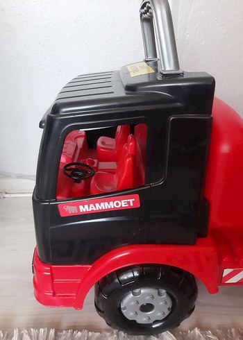 Beden Renk Kırmızı Oyuncak Kamyonet