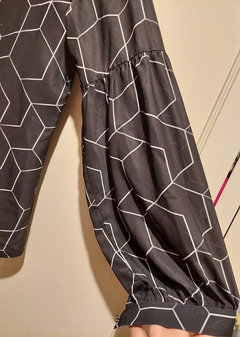 Zara Kadın Siyah Gri Geometrik Desenli Gömlek