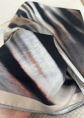 Vakko Gri İpek Kadın Eşarp - Görsel 4