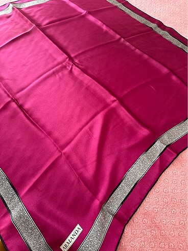 Armanda eşarp - Görsel 3