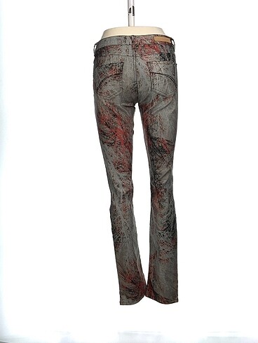 38 Beden Diğer Skinny %70 İndirimli.