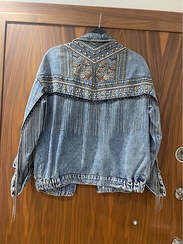 Bem spor hem şık jean ceket