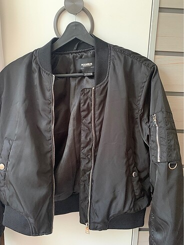 Pull and Bear Pull and bear siyah bomber ceket