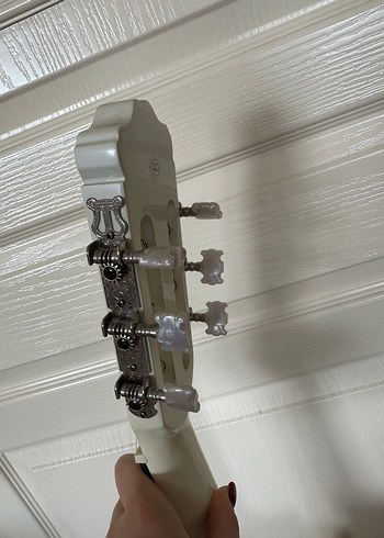 Beyaz Klasik Gitar - Görsel 4