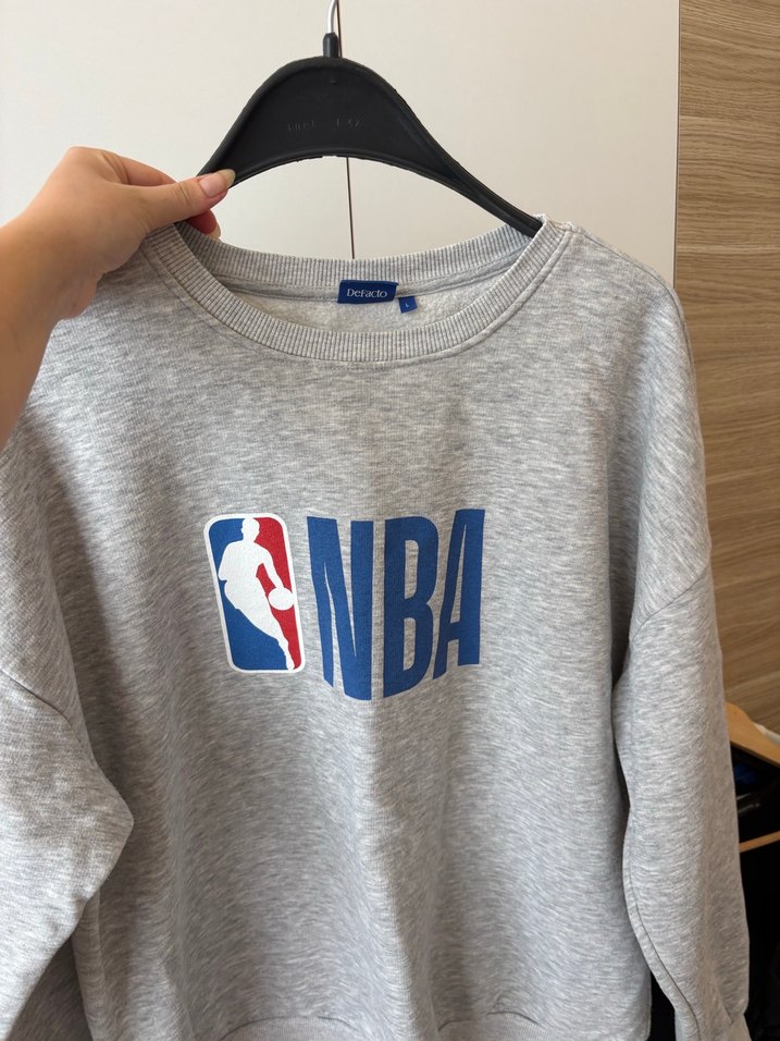 Gri NBA Baskılı Kadın Sweatshirt - Görsel 2