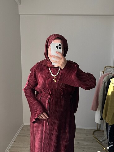 Dokulu elbise bordo