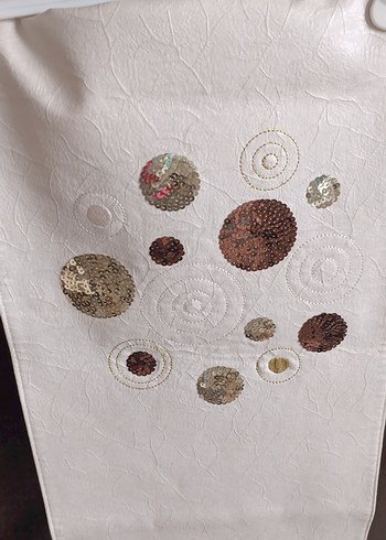 İşlemeli Beyaz Modern Masa Örtüsü ranır - Görsel 2