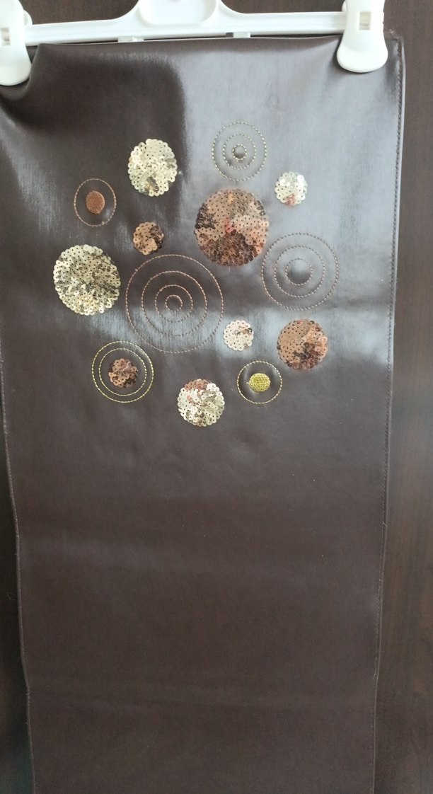 Koyu Kahverengi Nakışlı Modern Masa Örtüsü ranir deri . - Görsel 3