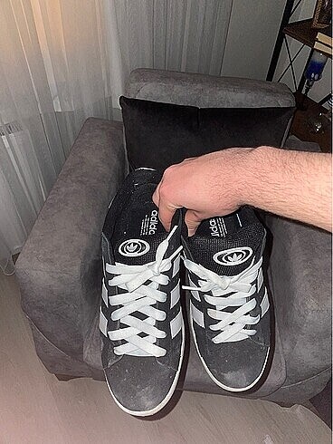 Adidas campüs