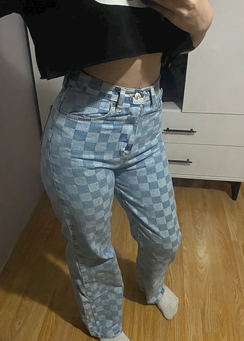 27 Beden Mavi Kareli Kadın Jean