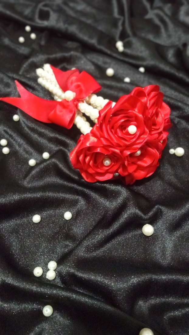 İnci Detaylı Kırmızı Saten Çiçek - Görsel 3