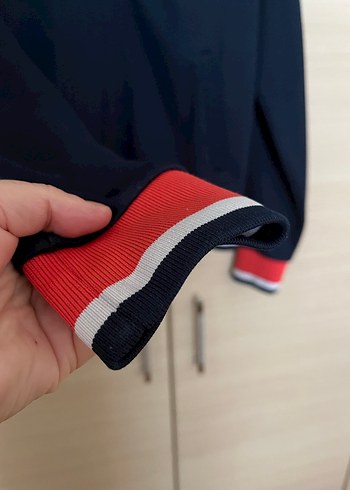 36 Beden kırmızı Renk Lescon marka eşofman üstü