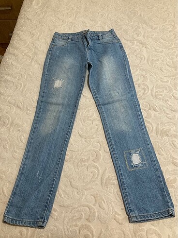 LCW marka 11/12 yaş kot pantolon