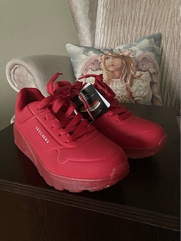 35 no sıfır skechers