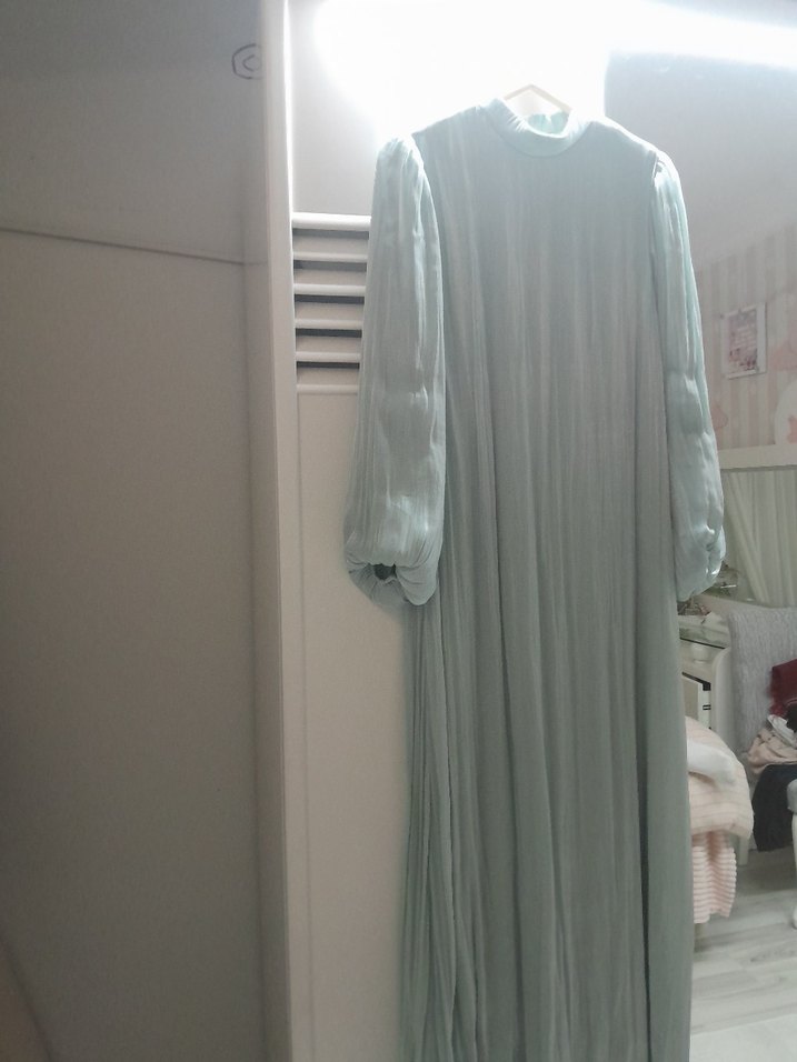 Mavi Yüksek Yakalı Salaş Uzun Elbise - Görsel 3