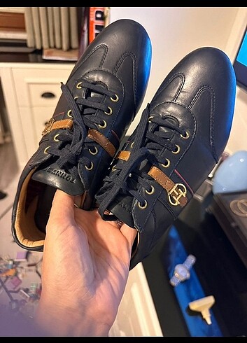 40 Beden Tommy hilfiger ayakkabı