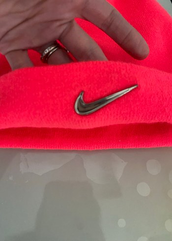 Pembe Kadın Nike Örgü Bere - Görsel 2
