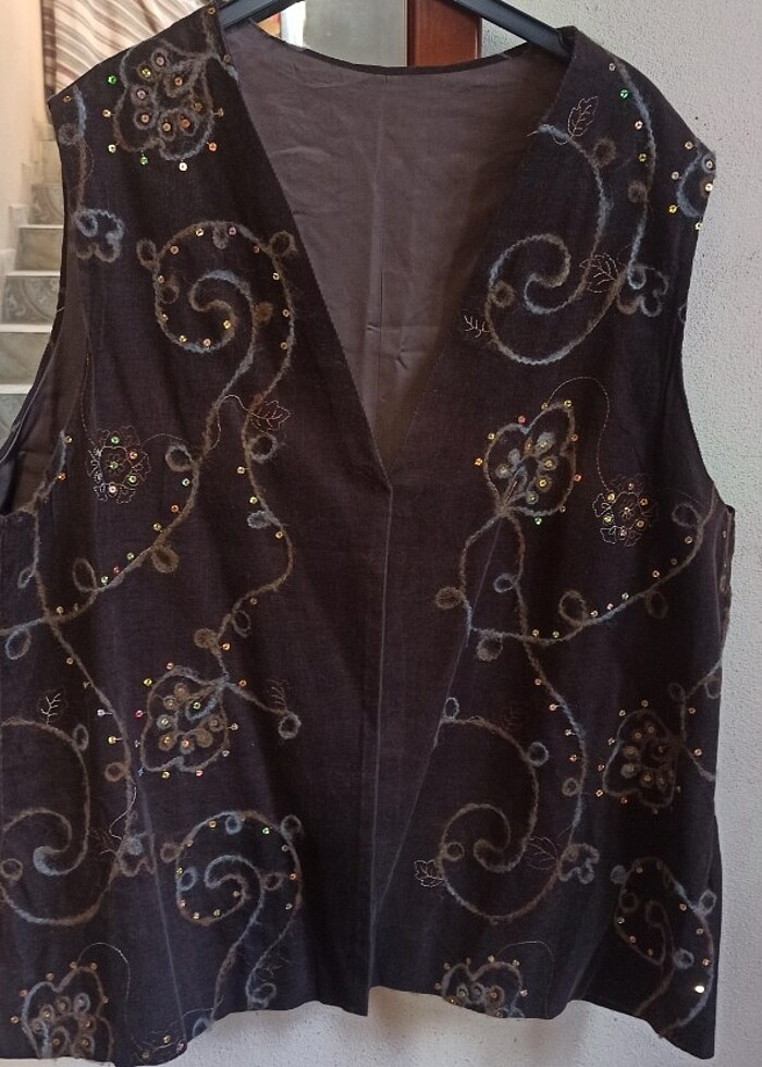 İŞLEMELİ KADİFE YELEK - Görsel 2
