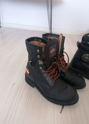 Harley davidson 38 numara siyah bot bayan
