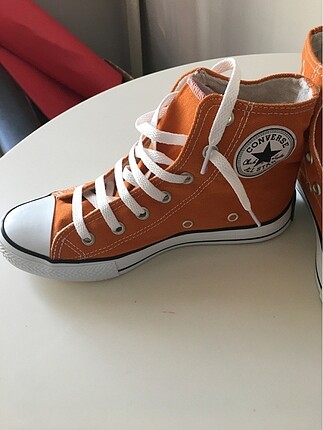 Yeni converse ayakkabı hiç giyilmedi