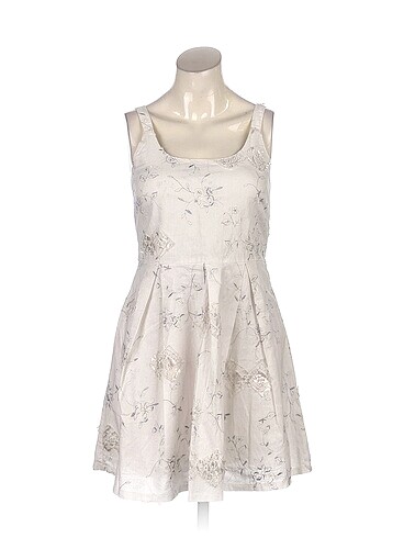 PreLoved Kısa Elbise %70 İndirimli.