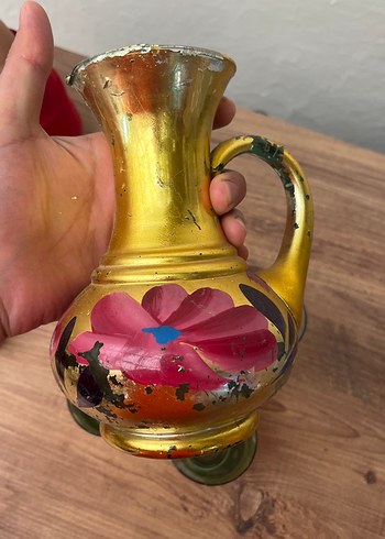 American Vintage Altın Renkli Çiçek Desenli Sürahi ve 4 Bardak