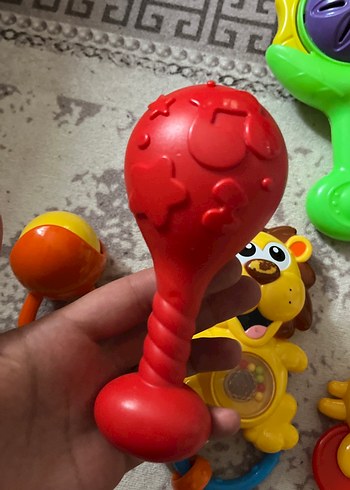 Chicco Renkli Diş Kaşıyıcı ve Çıngırak Seti