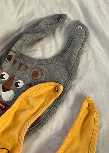 Beden Gri Baskılı Bebek Önlüğü Fisher-Price