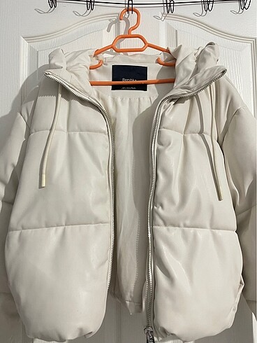 s Beden BERSHKA OVERSIZE ŞİŞME MONT KREM