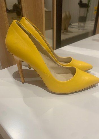 Diğer Parlak Sarı Stiletto Kadın Topuklu Ayakkabı