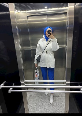 Beyaz Kemerli Midi Ceket