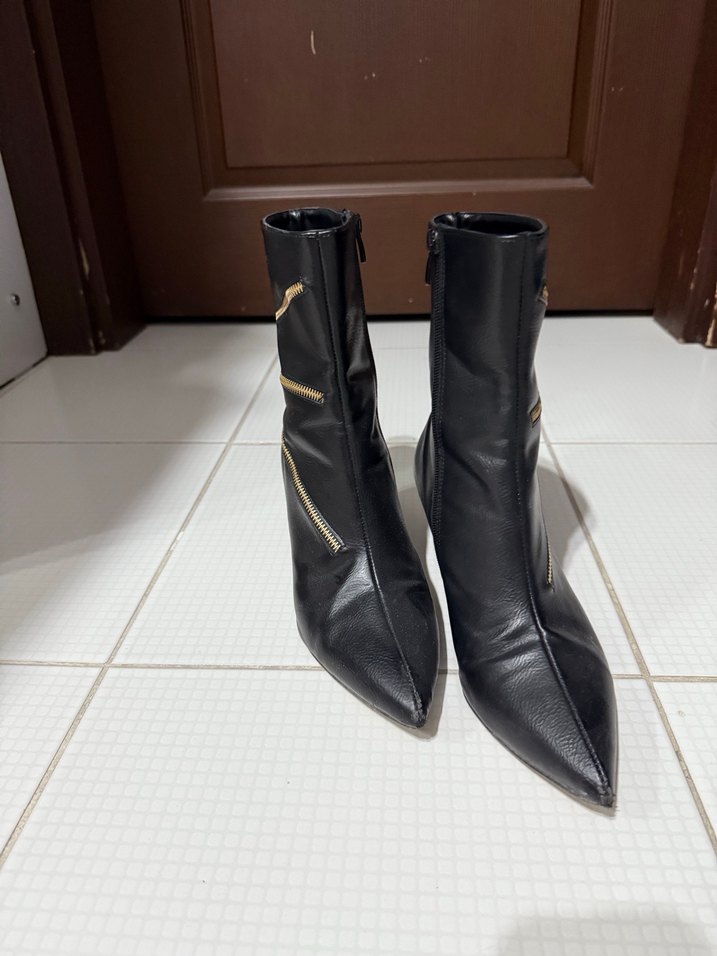 Siyah Deri Stiletto Topuklu Fermuarlı Bot - Görsel 2