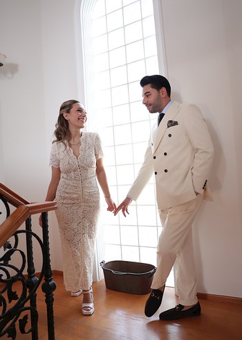 Dantel Detaylı Beyaz Midi Nişan Elbisesi - Görsel 3