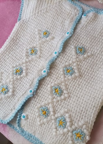 Nakışlı Beyaz  Çocuk Örgü Yelekler - Görsel 2