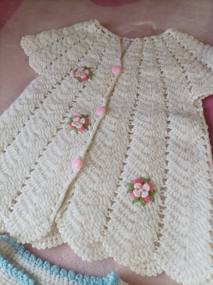 Nakışlı Beyaz  Çocuk Örgü Yelekler - Görsel 3